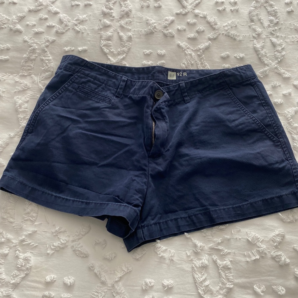 Gap Women's Blue Khaki Short